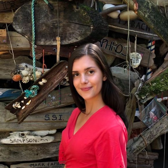 Meet your Posher, Julia - Picture 1 of 1